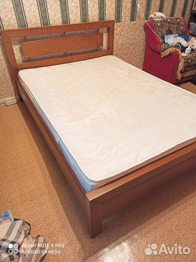 Кровать 140х200, бу, из цельного дерева