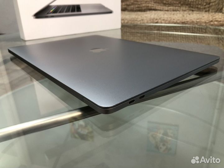 Macbook Pro 15 2017 i7 2.9GHz/16GB/Pro 560/512GB