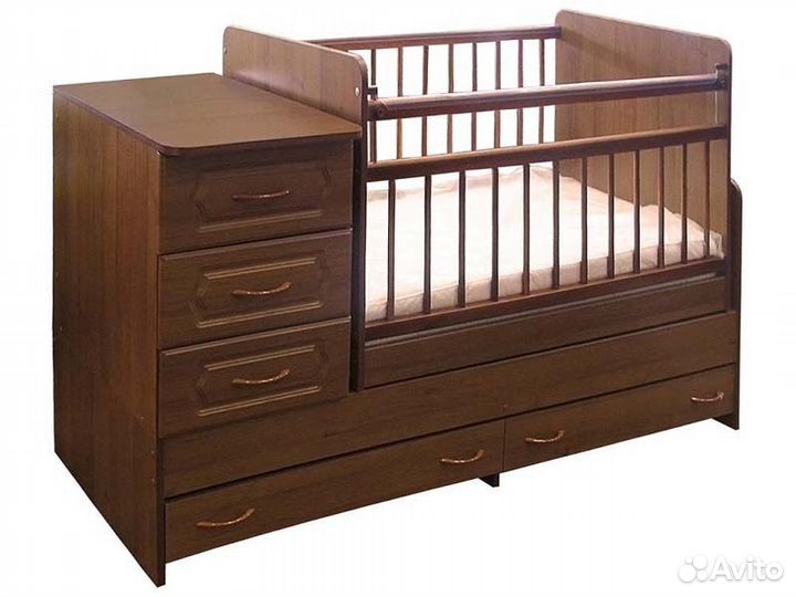 Детская кровать-трансформер с маятником