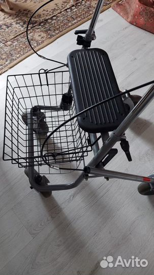 Коляска-ходунки инвалидная