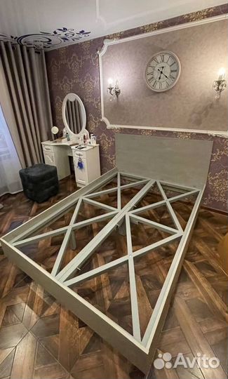 Парящие кровати в наличии