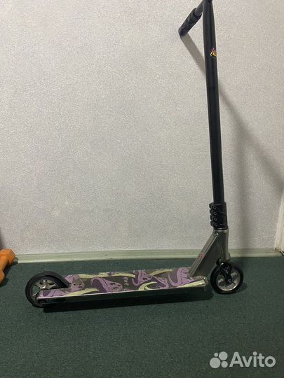 Трюковой самокат tech team