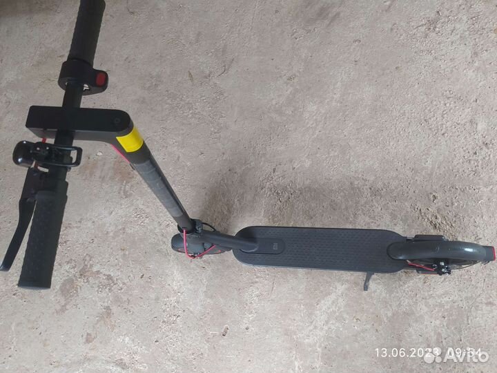 Электросамокат Xiaomi Mi Electric ScooterPro 2