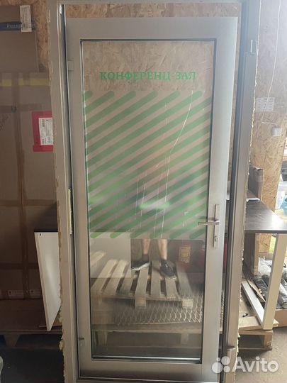 Дверь пластиковая