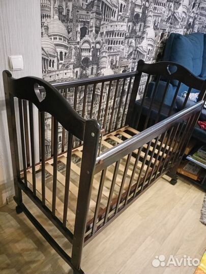 Кроватка для новорожденных