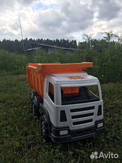 Игрушка грузовик