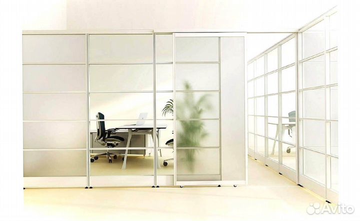Раздвижная перегородка с матовым стеклом