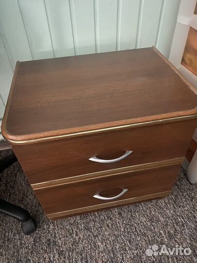 Тумба прикроватная