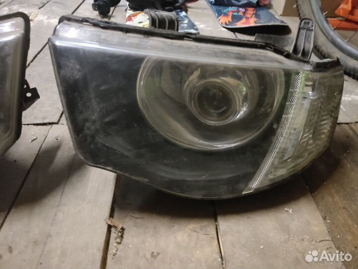 Передние фары Mitsubishi L200