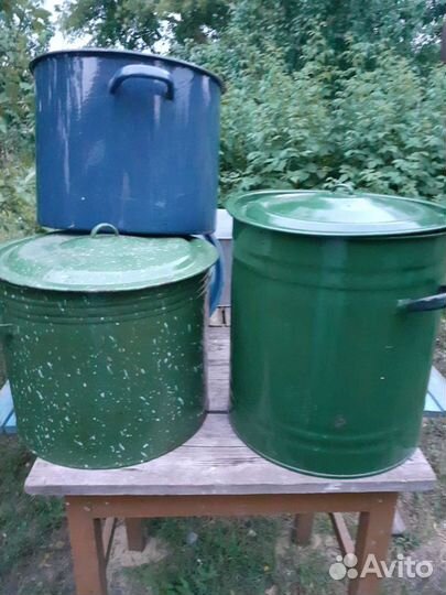 Набор эмалированных кастрюль СССР