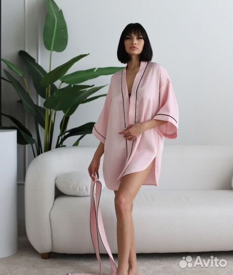 Шелковый халатик от LE mousse