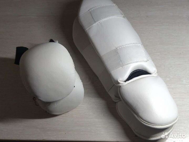 Накладки на руки и защита ног для каратэ