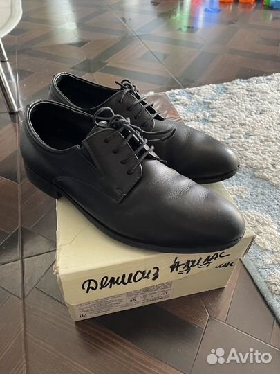 Туфли кожаные на мальчика 35 р