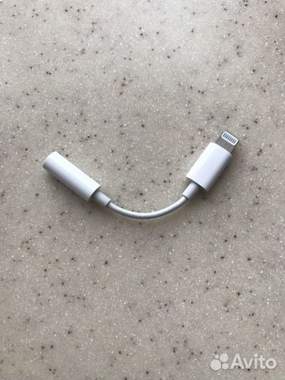 Наушники Apple EarPods с разъёмом Lightning