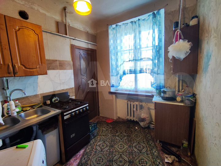 Комната 35 м² в 3-к., 1/3 эт.