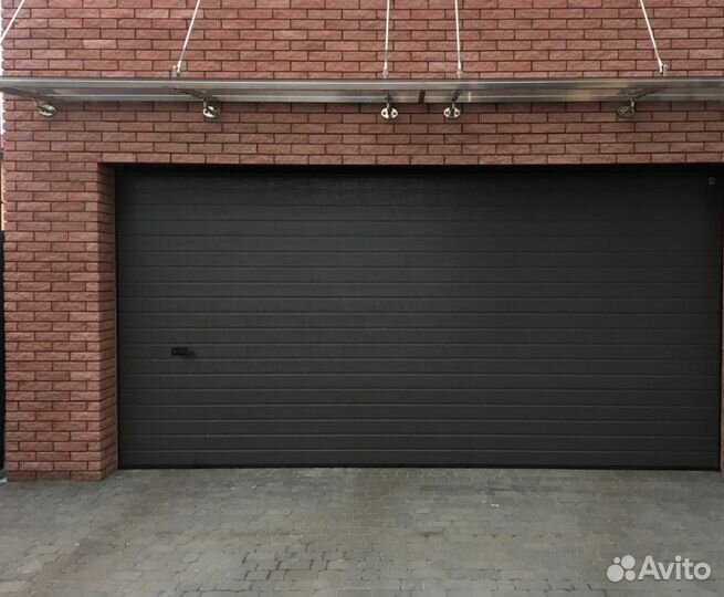 Секционные ворота Alutech бытовые