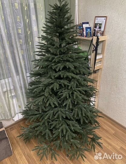 Елка искусственная