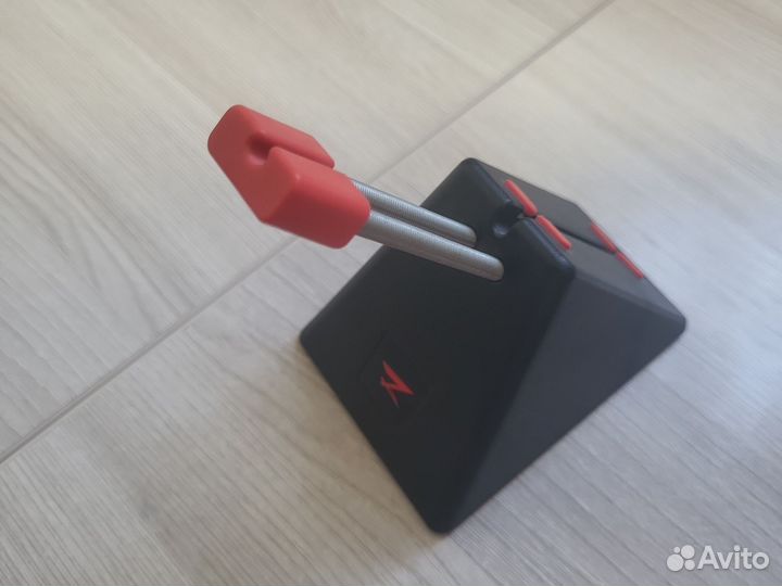 Держатель для провода мышки