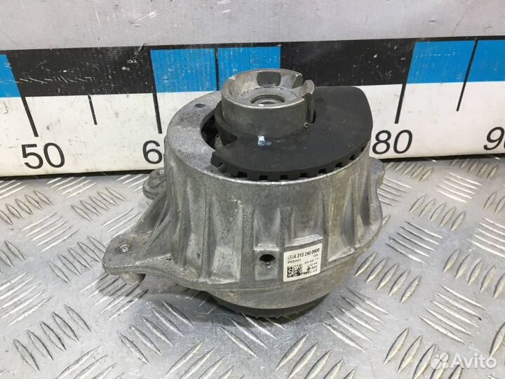 Б/У Опора двигателя правая W213#001