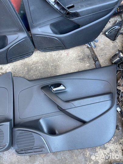 Обшивка дверей комплект Volkswagen Polo 5