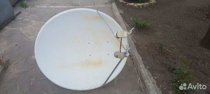 Спутниковая тарелка