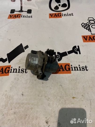 Вакуумный насос тормозов Vw Passat B6 3.2 2007