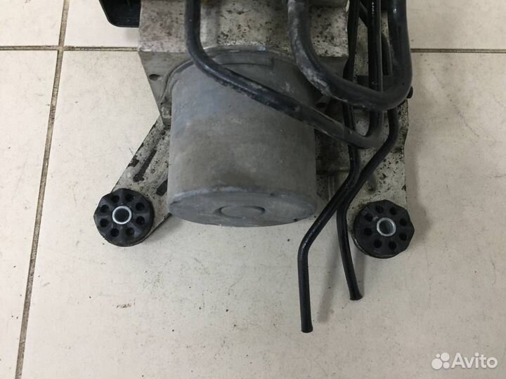 Блок управления тормозами/насос ABS BMW 7-Series