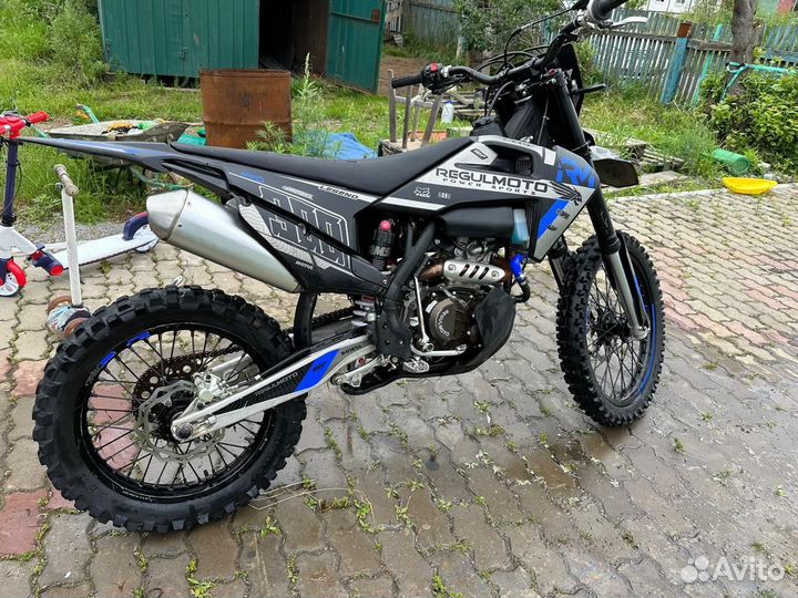 Продам мотоцикл Regulmoto legend 300