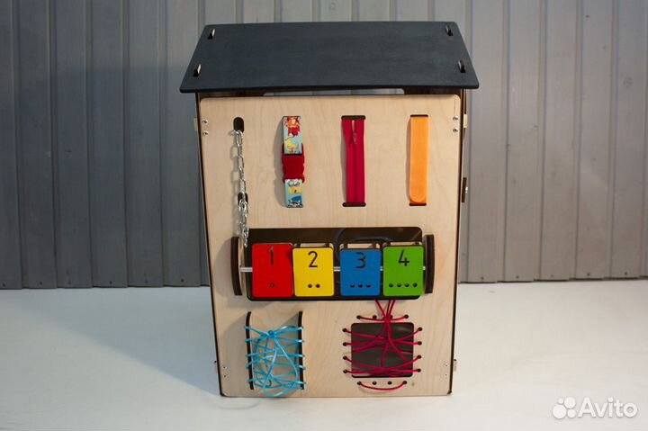 Бизиборд дом