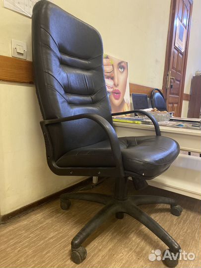 Компьютерное кресло