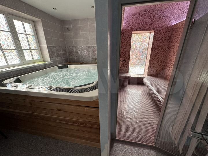 Дом 450 м² на участке 12 сот.