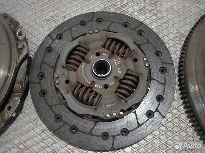 Маховик со сцеплением Опель Z16XER