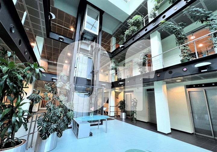 Сдам здание, 5661 м²