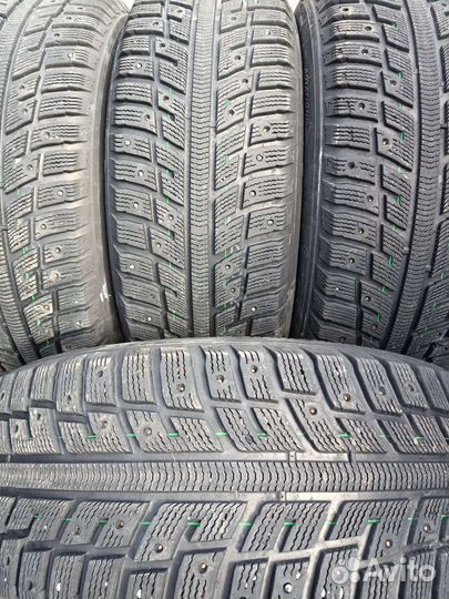 Kumho I'Zen KW22 215/55 R17