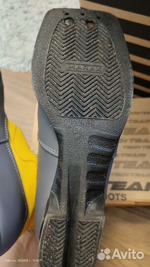 Лыжные ботинки 36 размер на липучках