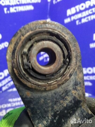 Рычаг задний нижний правый Ford Focus 2 седан 2008