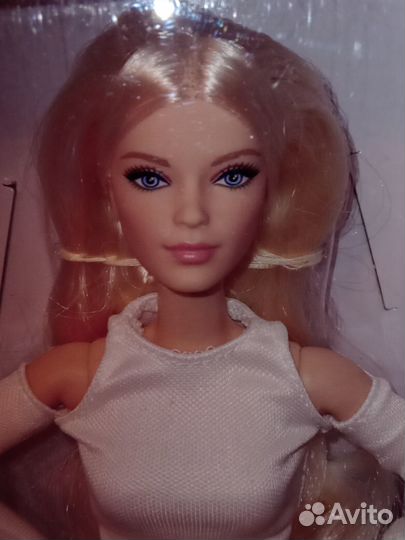 Кукла Barbie Looks Victoria nrfb