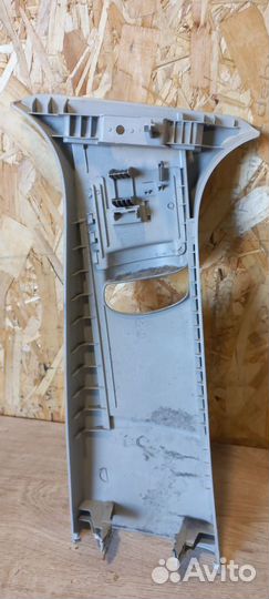 Обшивка стойки центральная правая Ford Kuga 1