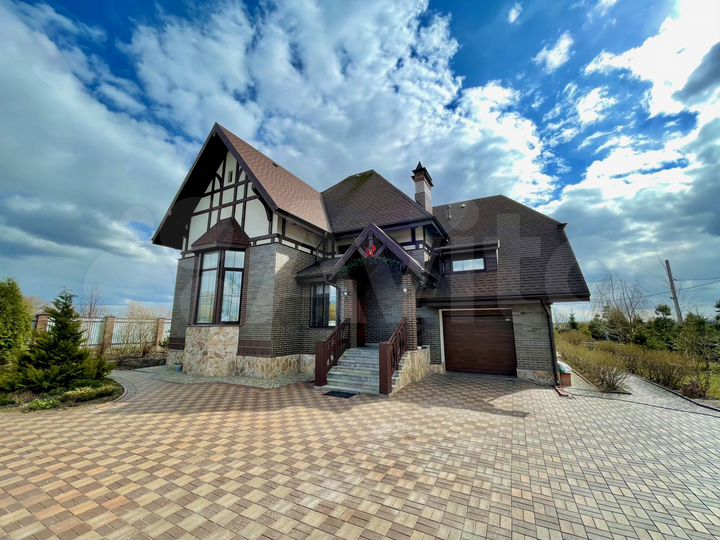 Коттедж 230 м² на участке 22 сот.