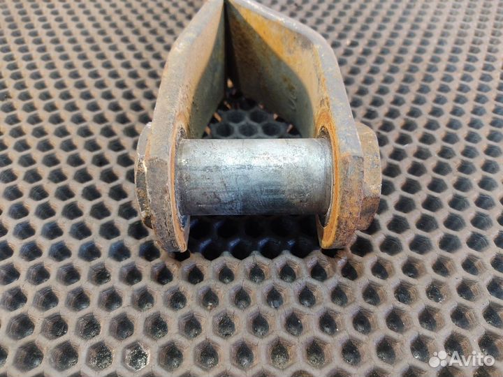 Стойка стабилизатора переднего