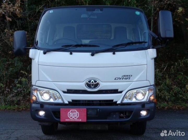 Бортовой грузовик Toyota Dyna, 2021