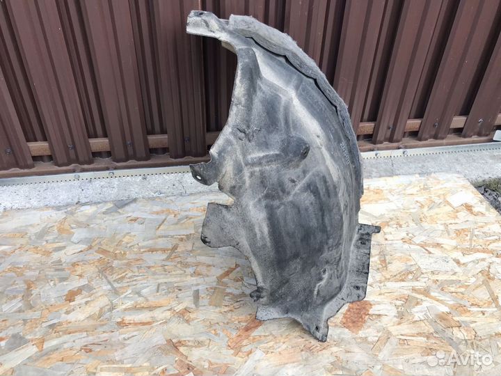 Локер передний правый задняя часть Audi Q8