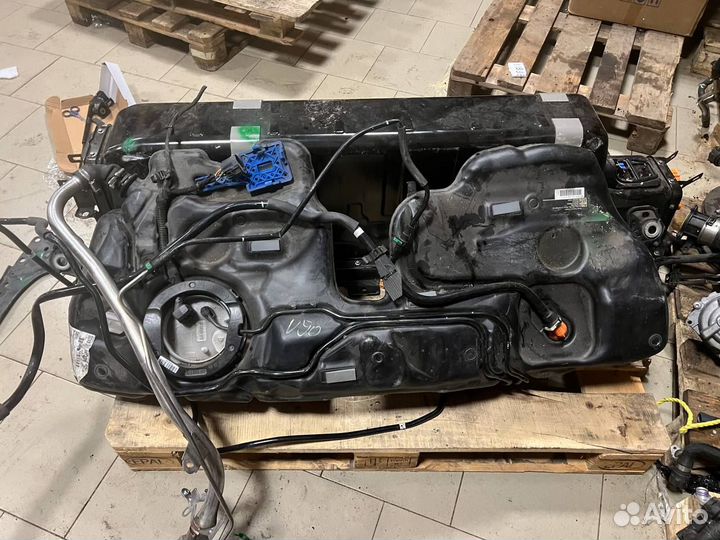 Топливный бак Volvo V90 T6 recharge LEV3/phev