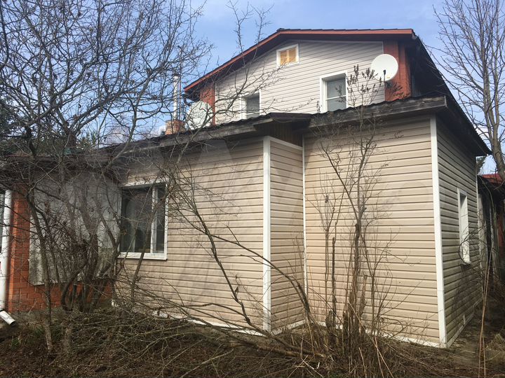 Дом 270 м² на участке 70 сот.