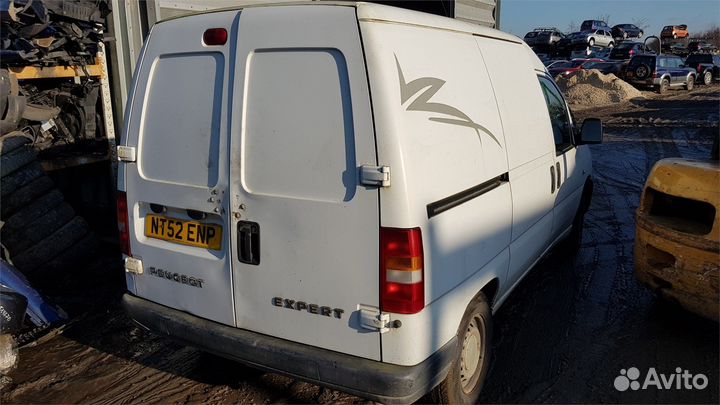 Разбор на запчасти Peugeot Expert