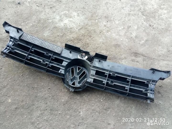 Решетка радиатора Volkswagen Golf