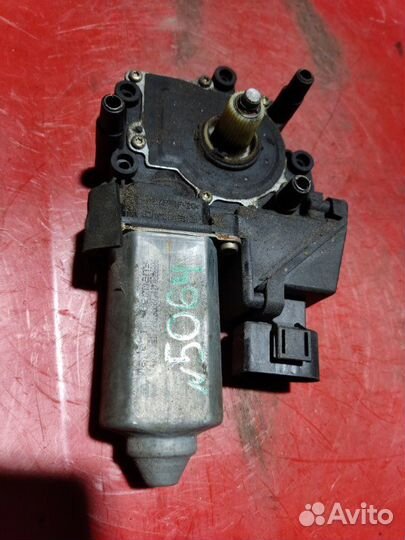 Мотор стеклоподъемника передний правый Audi A6