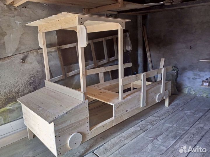 Машина для детской площадки