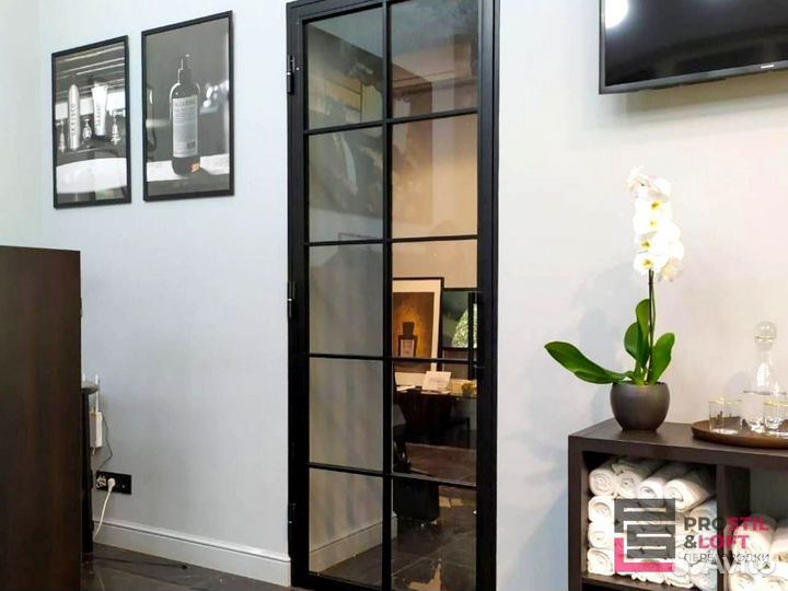 Стеклянная перегородка для зонирования