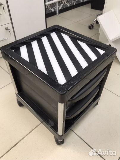 Тележка-тумба педикюрная с ящиками б/у